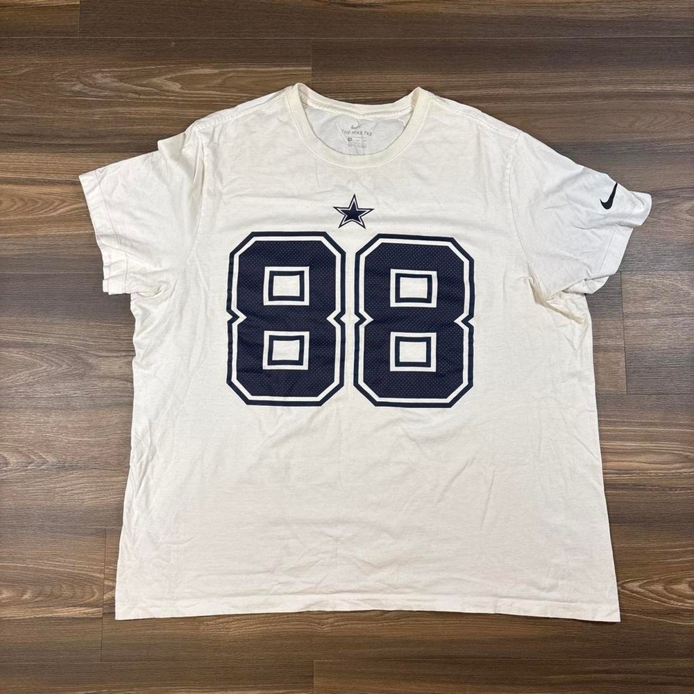 Nike Dallas Cowboys white t-shirt with navy blue number 88 and star logo